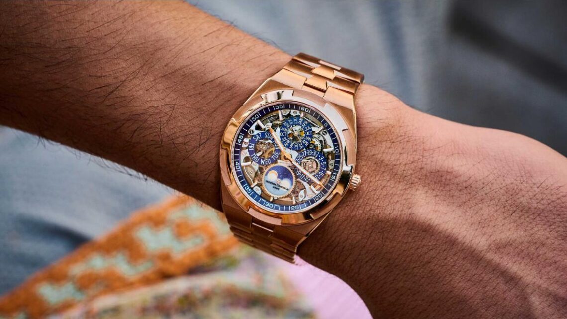 Der neue Vacheron Constantin Replica Overseas Perpetual Calendar Ultra-Thin Skeleton in Pink Gold